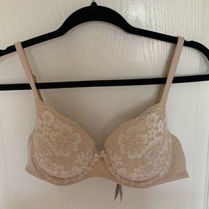 Victoria’s Secret body by Victoria 34C bra